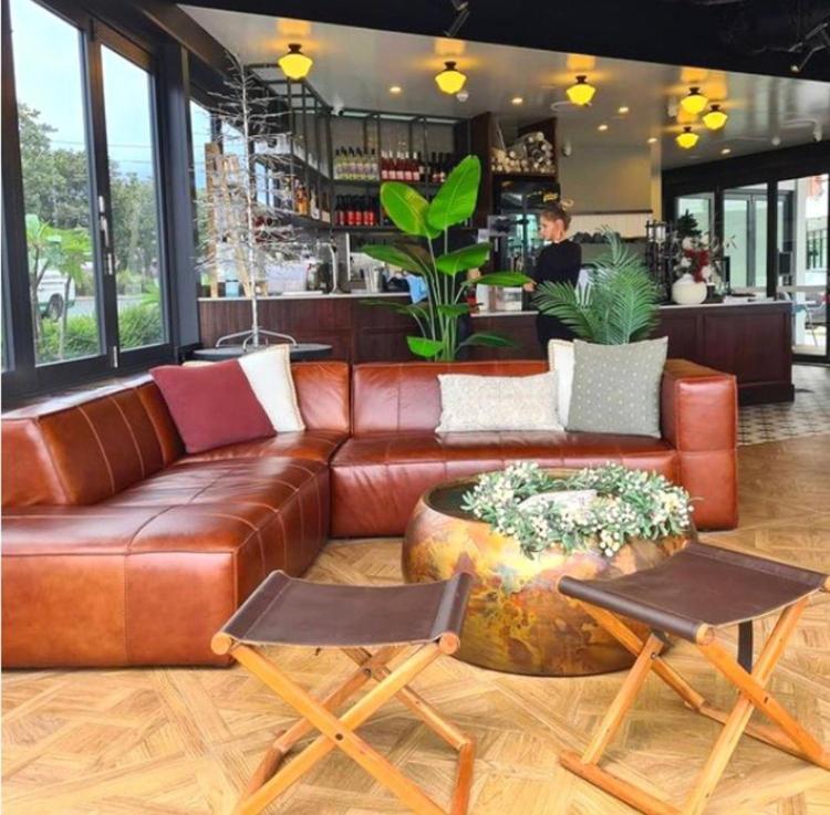 Inspire Boutique Apartments Тувумба Экстерьер фото